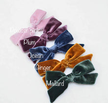 Load image into Gallery viewer, petite Schoolgirl velvet Bow Luxe Velvet Alligator Clip pink ginger ocean mallard plum